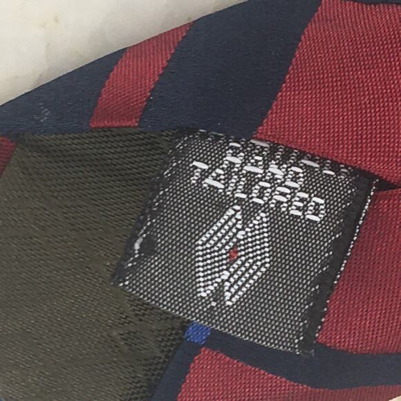 AUDREY BUCKNER HAND TAILORED ALL SILK NECKTIE - Picture 10 of 12